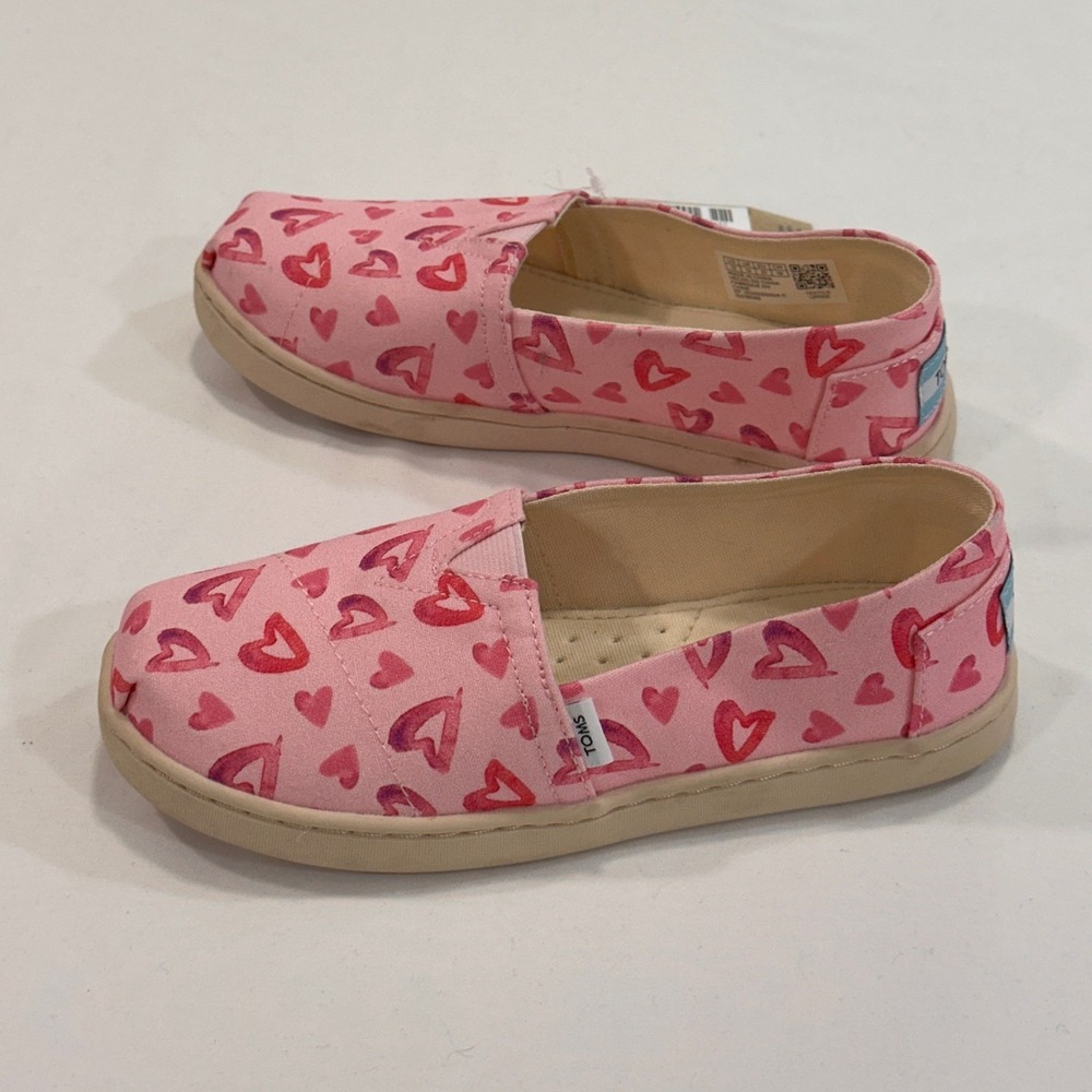 TOMS Youth Belmont Girls Size 13 Parfait Pink Hearts Print Slip On | Coquette